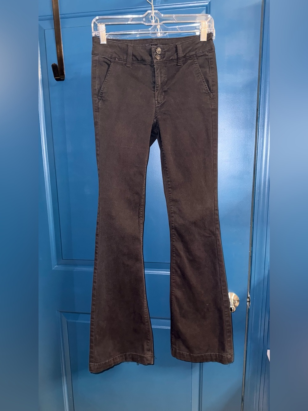 American Eagle Black Artist Flare Khaki Pants Size 4 LONG